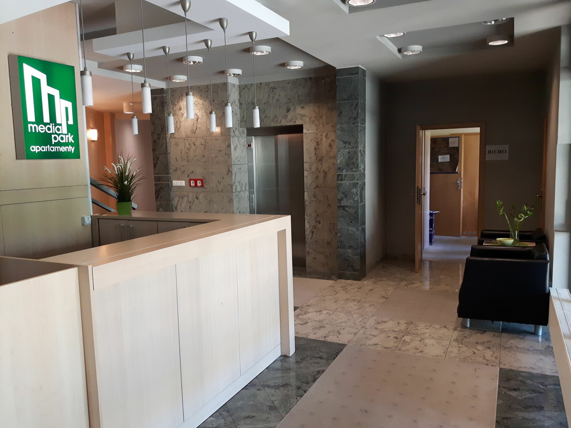 Apartamenty Media Park Warszawa Exteriör bild